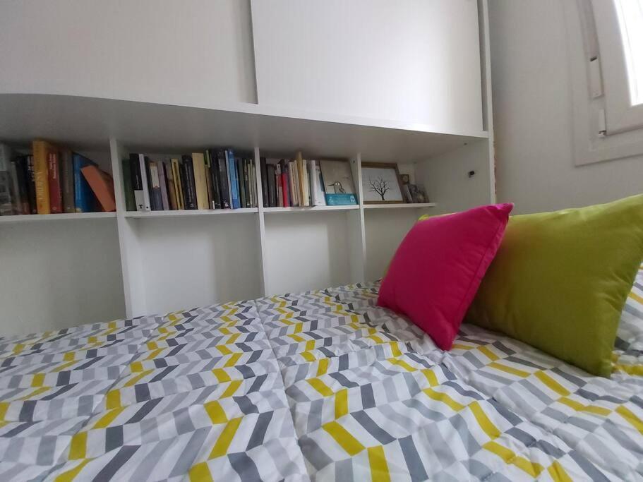 Luminoso Apartamento En El Centro, Con Mucho Arte Севілья Екстер'єр фото