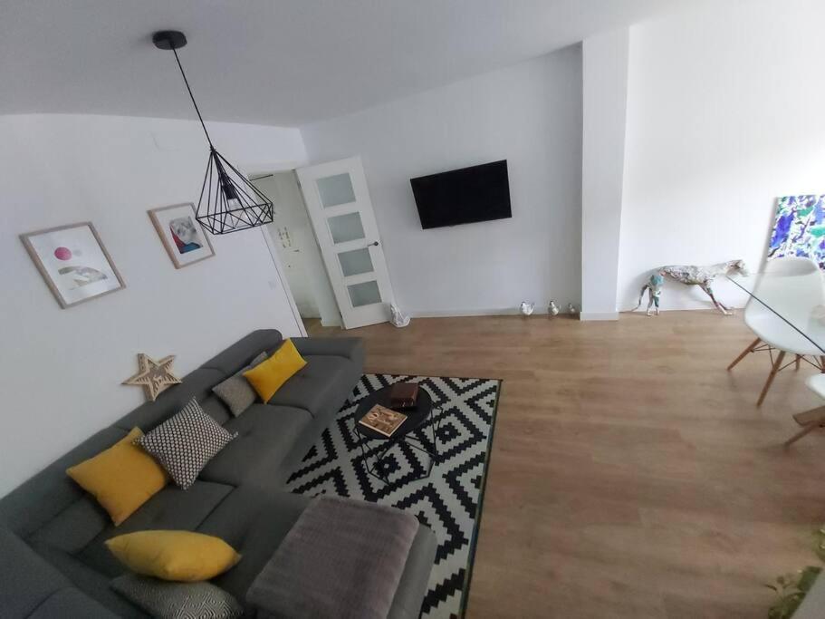 Luminoso Apartamento En El Centro, Con Mucho Arte Севілья Екстер'єр фото