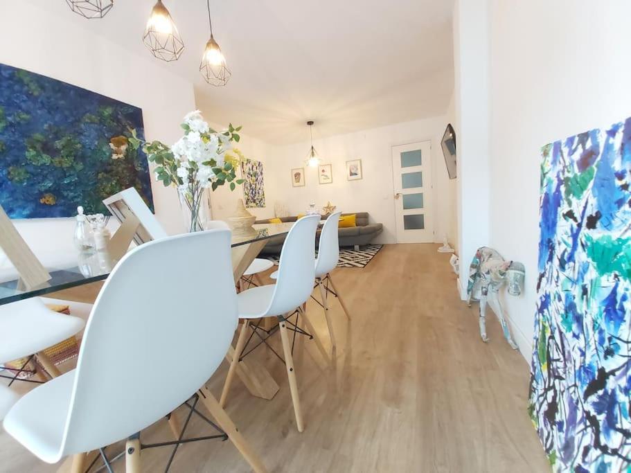 Luminoso Apartamento En El Centro, Con Mucho Arte Севілья Екстер'єр фото